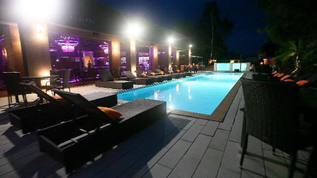 Player'S Pool&Rooms Vonyarcvashegy Luaran gambar