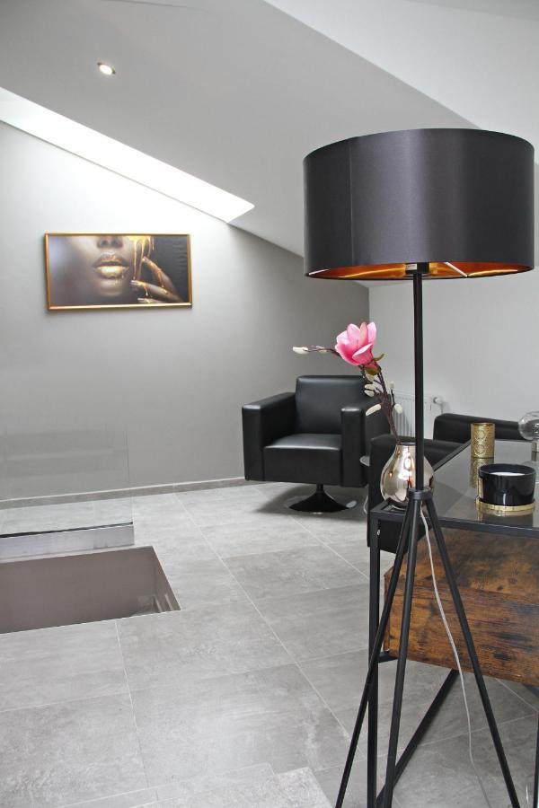 Player'S Pool&Rooms Vonyarcvashegy Luaran gambar