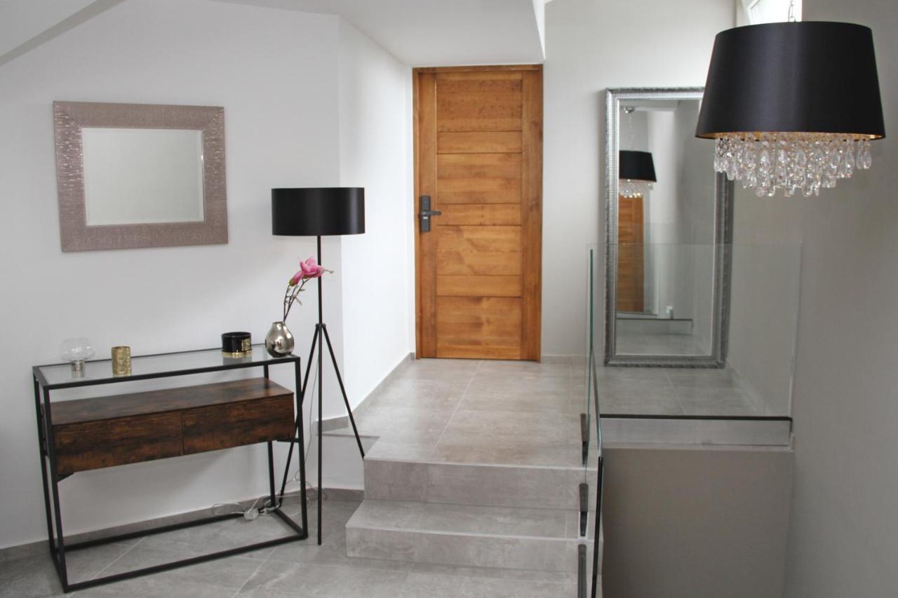Player'S Pool&Rooms Vonyarcvashegy Luaran gambar